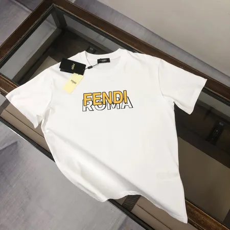 フェンディ Tシャツ