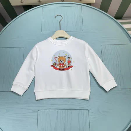 モスキーノ パーカー