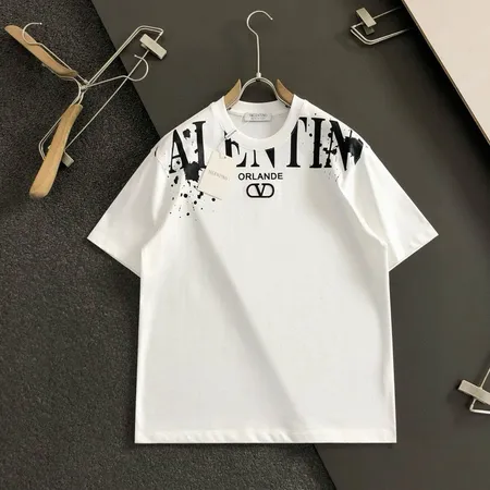 ヴァレンティノ Tシャツ