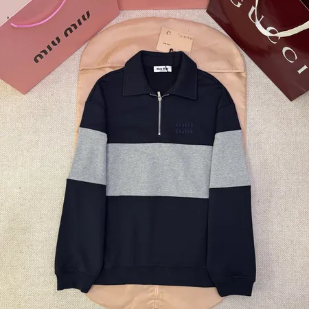 ミュウミュウ パーカー