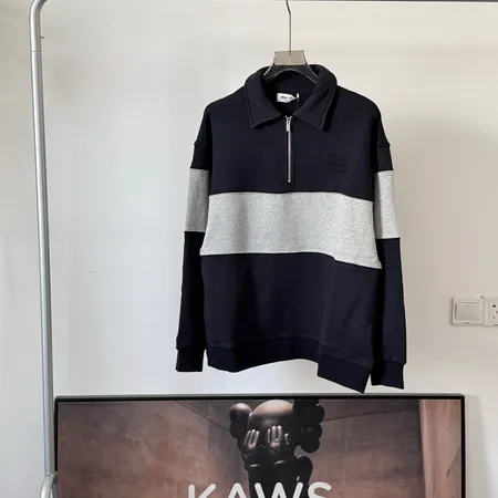 ミュウミュウ パーカー