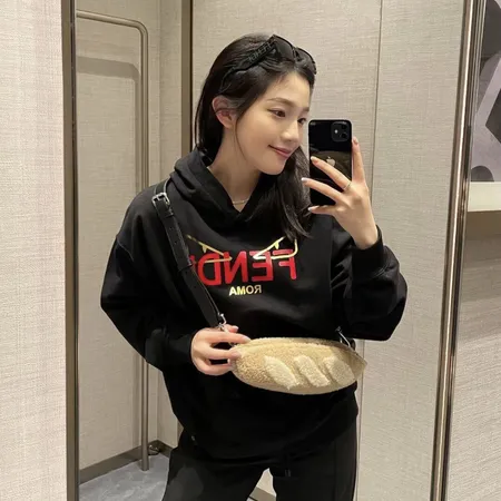 フェンディ パーカー