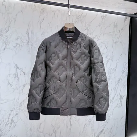 クリスチャン・ルブタン ダウンジャケット