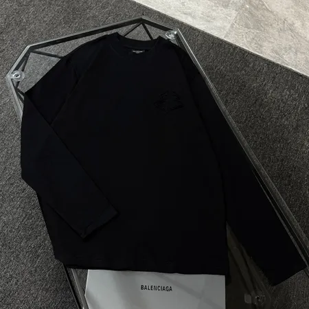 バレンシアガ パーカー