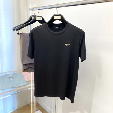 フェンディ Tシャツ