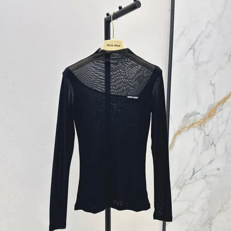 ミュウミュウ Tシャツ