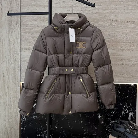 セリーヌ ダウンジャケット