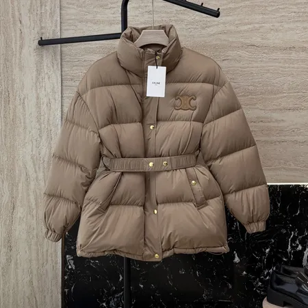 セリーヌ ダウンジャケット
