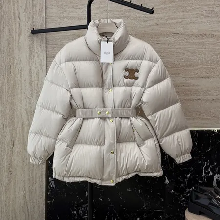 セリーヌ ダウンジャケット