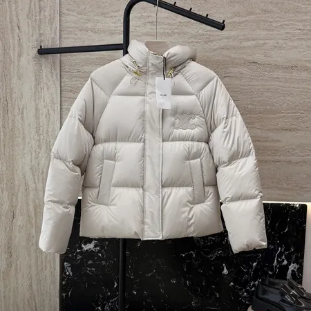 セリーヌ ダウンジャケット