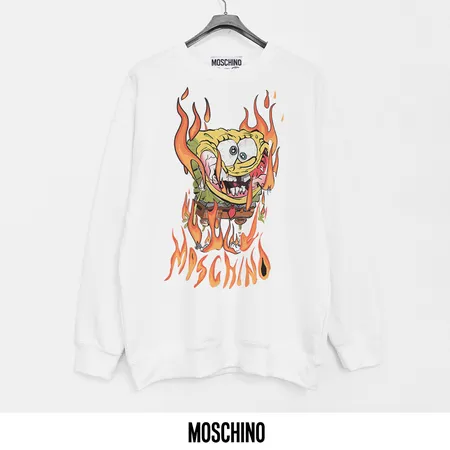 モスキーノ パーカー