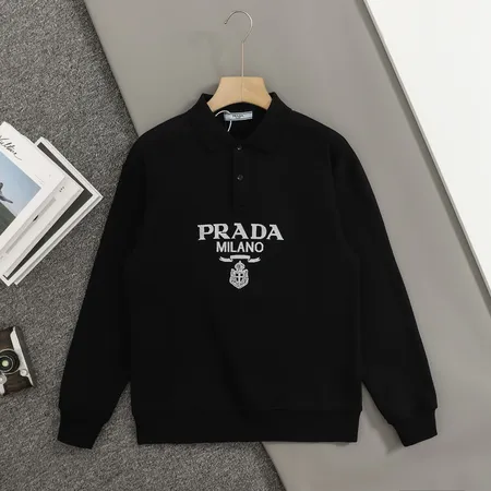 プラダ パーカー