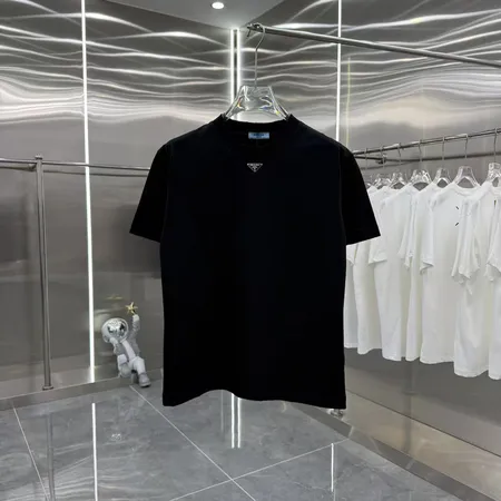 プラダ Tシャツ