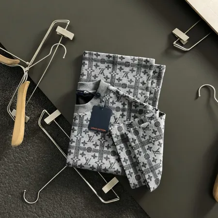 ルイヴィトン Tシャツ