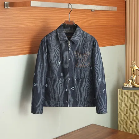 ルイヴィトン ダウンジャケット