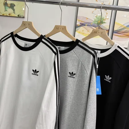 アディダス パーカー