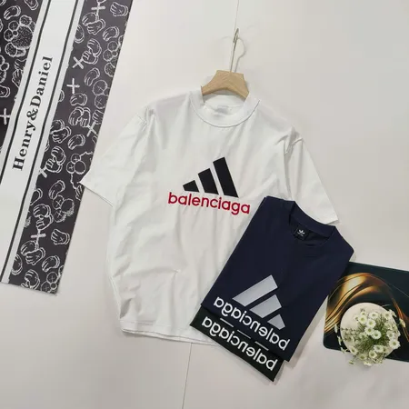 アディダス Tシャツ