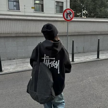 ステューシー パーカー