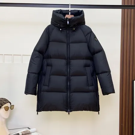 プラダ ダウンジャケット