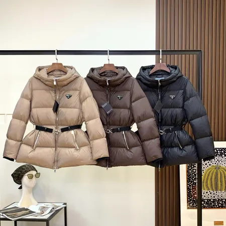 プラダ ダウンジャケット