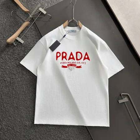プラダ Tシャツ
