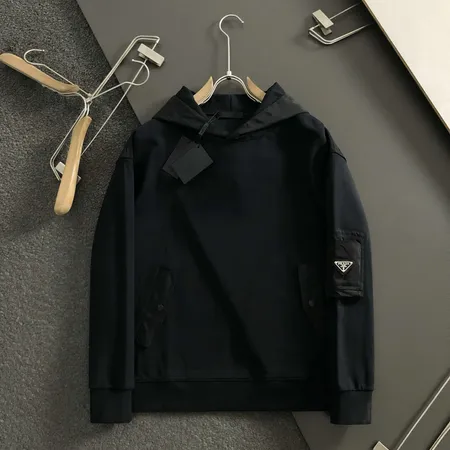 プラダ パーカー