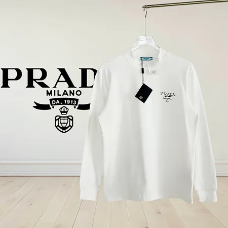 プラダ Tシャツ