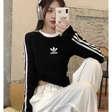 アディダス パーカー