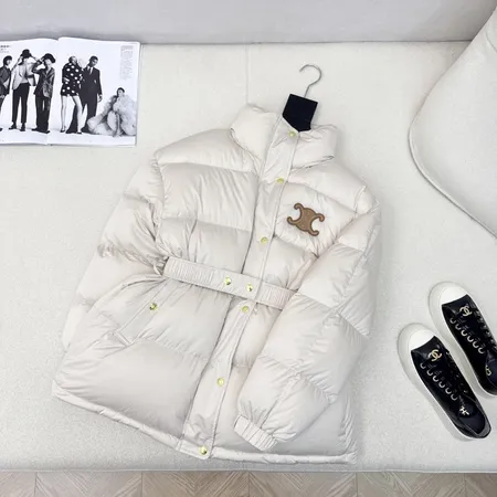 セリーヌ ダウンジャケット