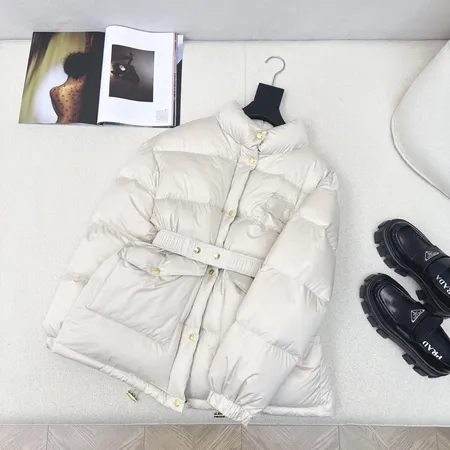セリーヌ ダウンジャケット
