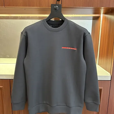 プラダ パーカー