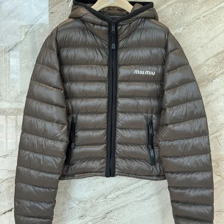 ミュウミュウ ダウンジャケット