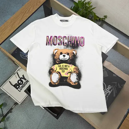 モスキーノ Tシャツ