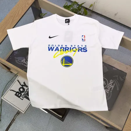 ナイキ Tシャツ