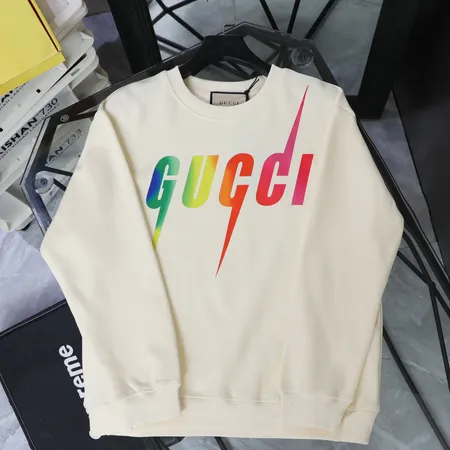 グッチ パーカー