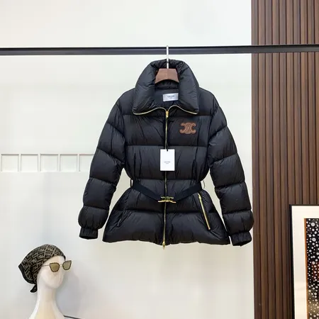 セリーヌ ダウンジャケット