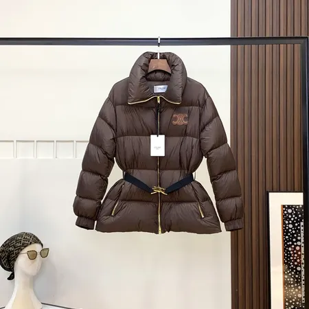 セリーヌ ダウンジャケット
