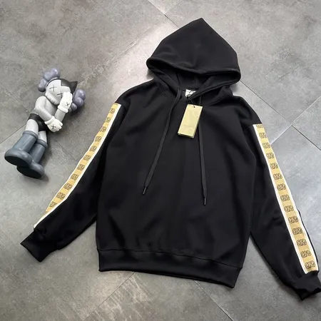 グッチ パーカー