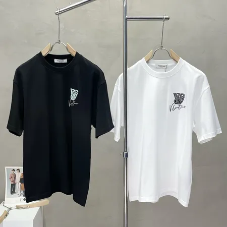 ヴァレンティノ Tシャツ