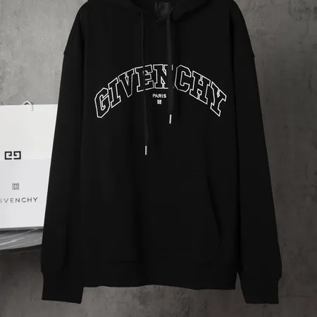 ジバンシィ パーカー