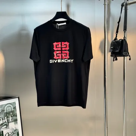 ジバンシィ Tシャツ