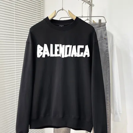 バレンシアガ パーカー