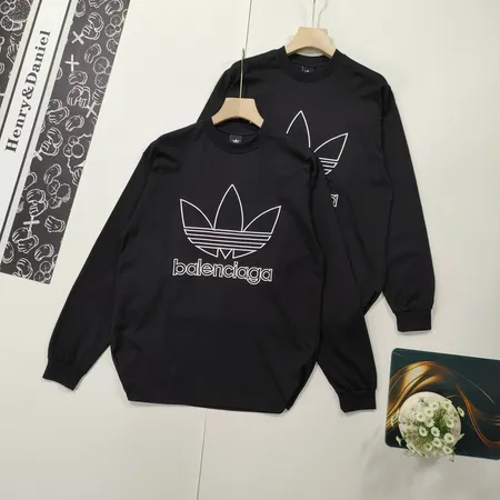 アディダス Tシャツ