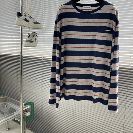 ミュウミュウ Tシャツ