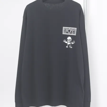 クロムハーツ パーカー