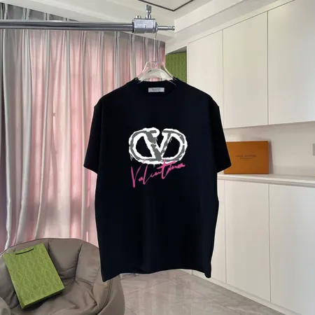 ヴァレンティノ Tシャツ