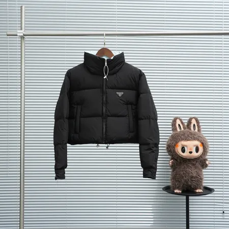 プラダ ダウンジャケット