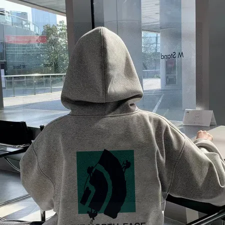 ノースフェイス パーカー