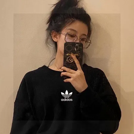 アディダス パーカー