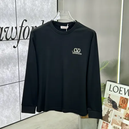 ヴァレンティノ Tシャツ